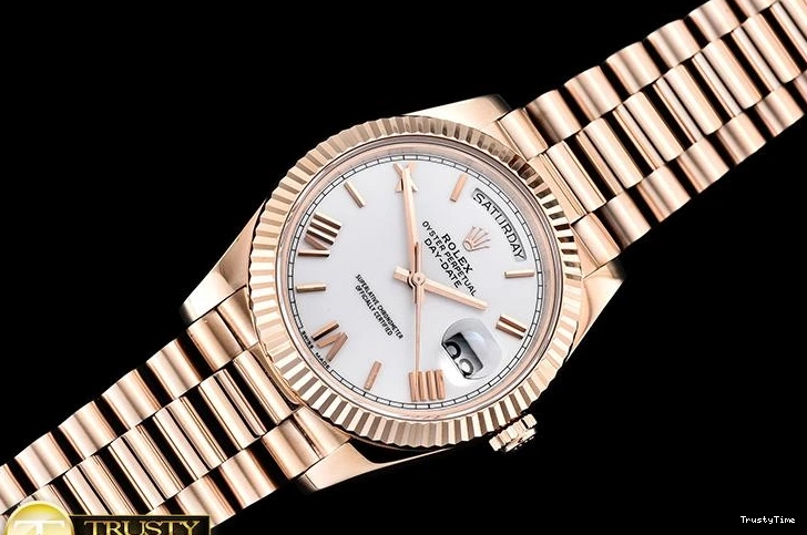 0912 RDD0218A – DayDate 40mm Casual 690